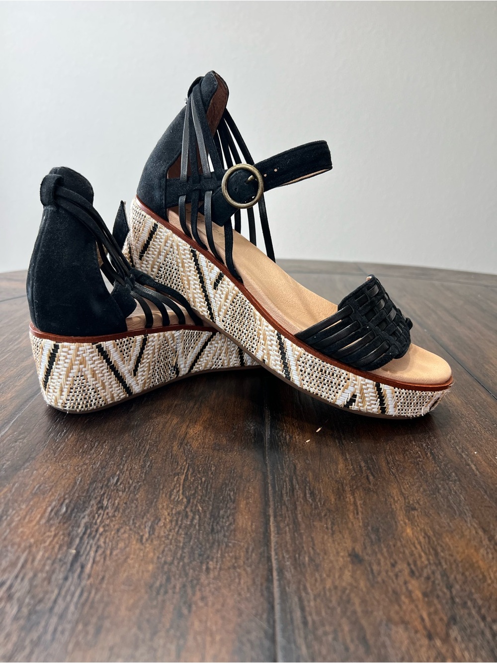 Sundance Rattan Platform Wedge Buckle Sandals Strappy Leather EU 38 (US 7.5/8)